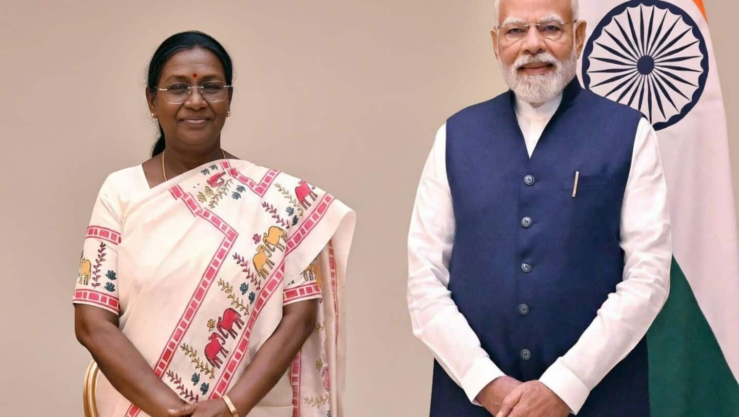 Civil Services Day: Droupadi Murmu, Narendra Modi praise civil servants