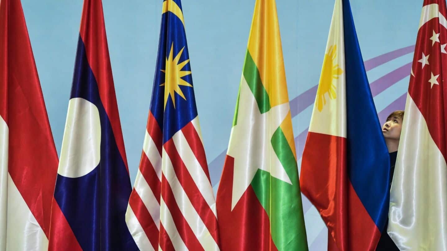 India seeks ASEAN trade refresh at Manila meeting citing $128.38bn