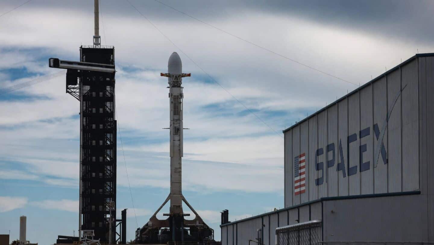 SpaceX cuts IPO target to at least $1.8T, seeks $75B
