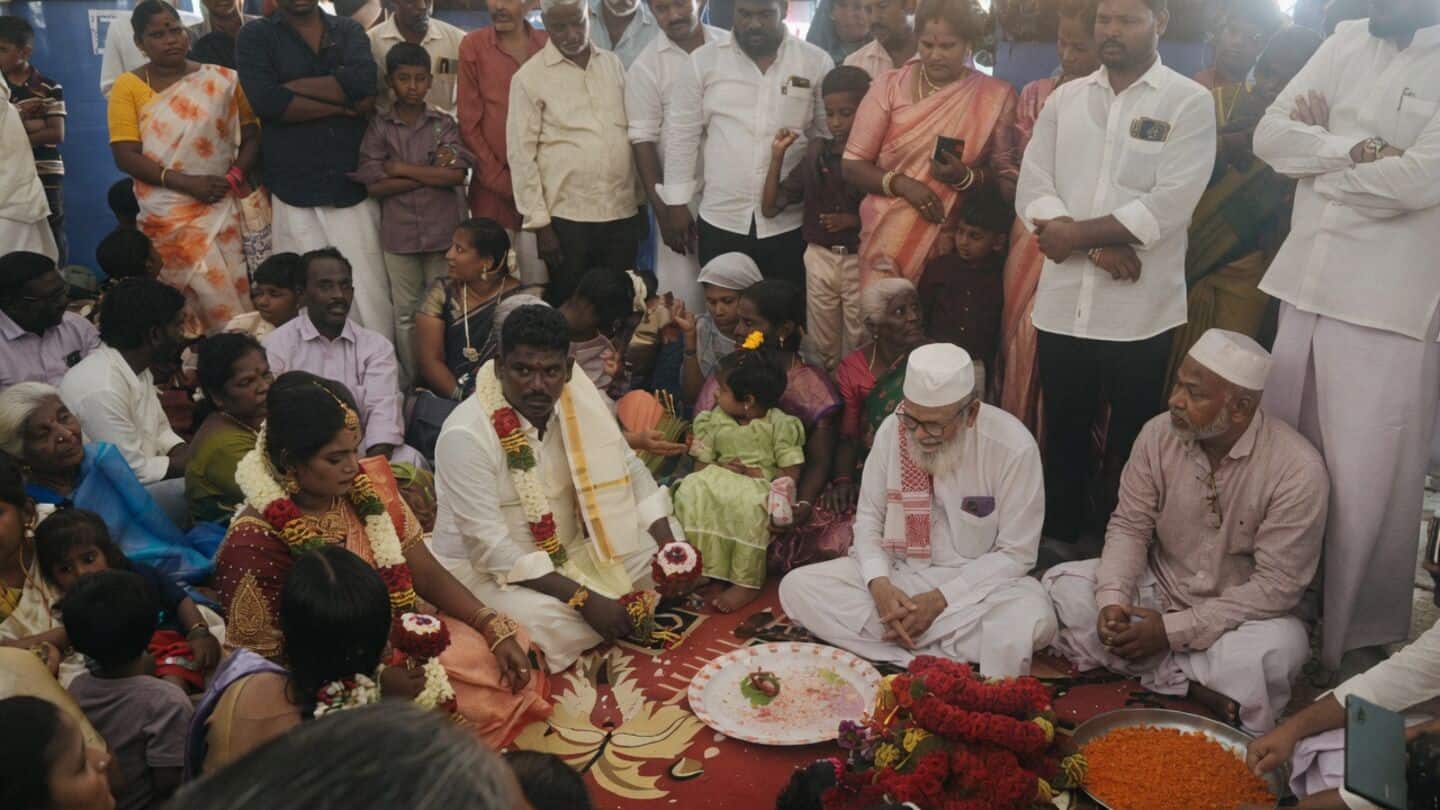 Hindu couple wed at Nagore Dargah in viral interfaith ceremony