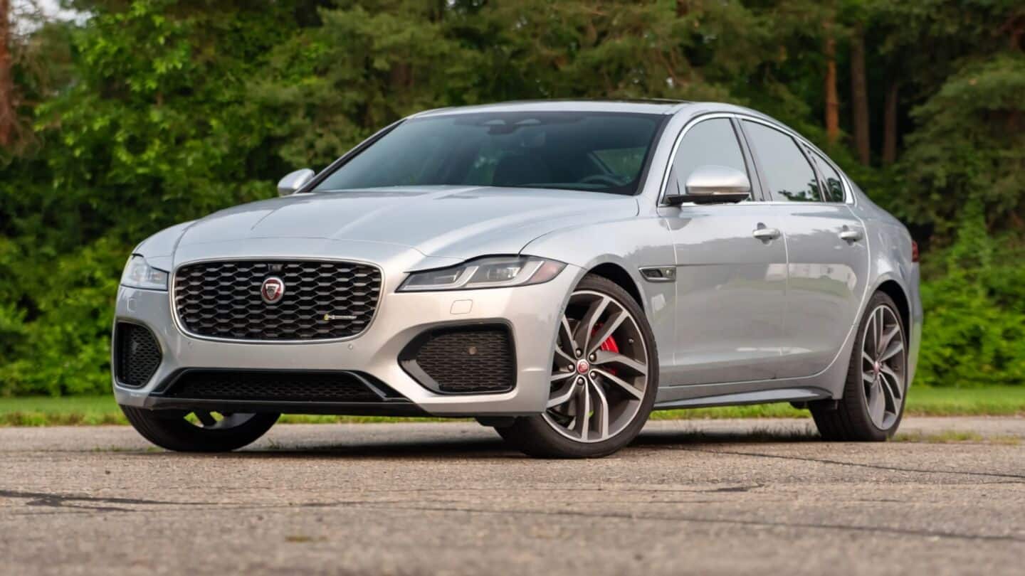Jaguar drops all gasoline cars for electric only lineup