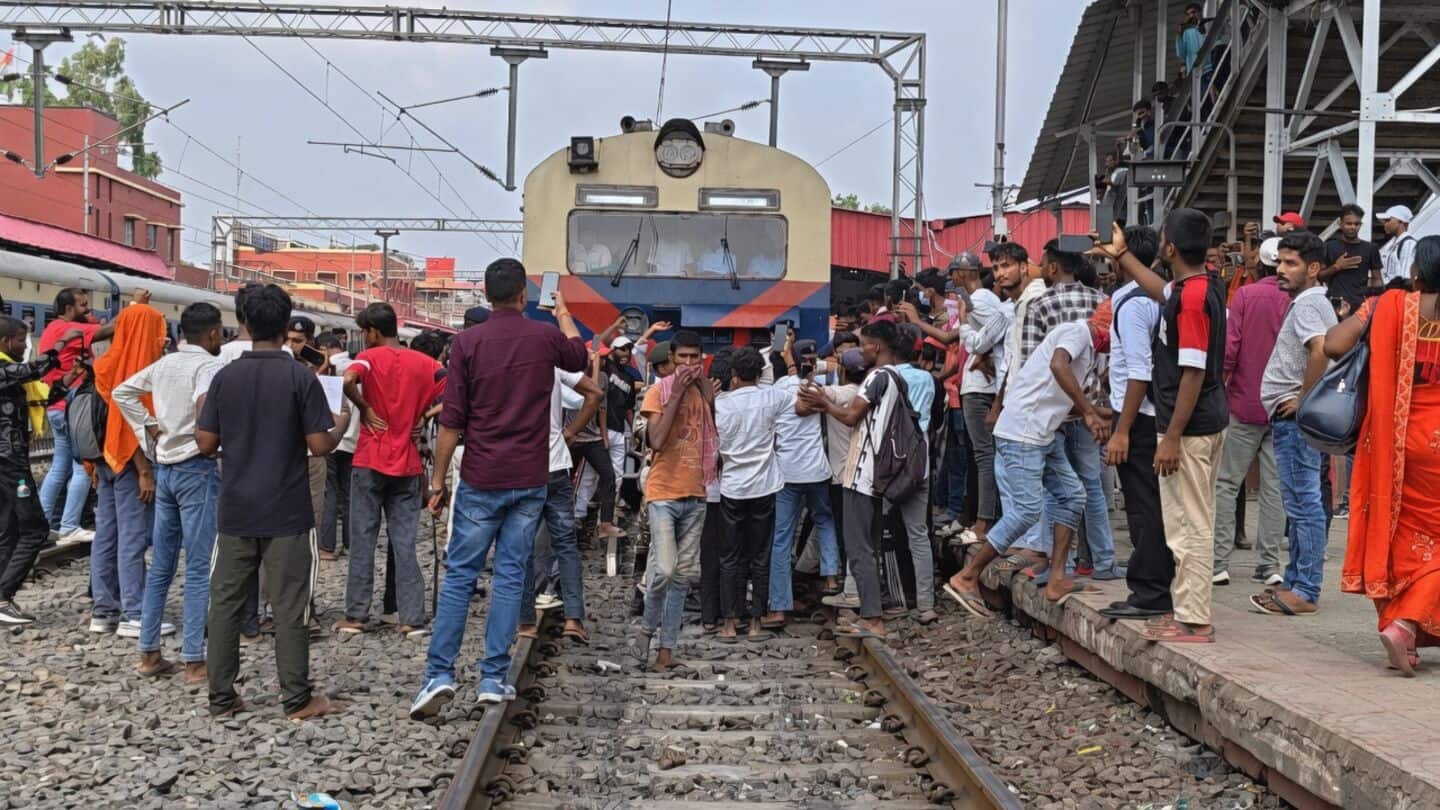 Students, Bhim Army block Arrah tracks over alleged NEET leak