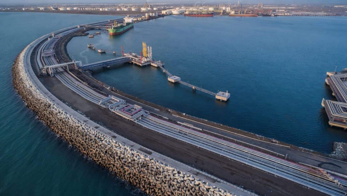 India considers rerouting oil and gas imports via Sohar Port