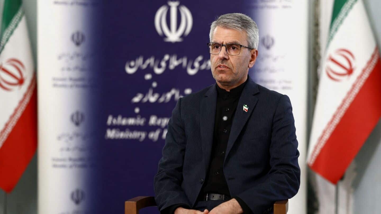 Iran and Pakistan pause trade amid technical and security concerns