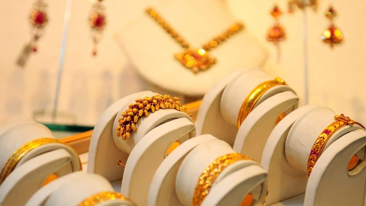 Gold and silver rally amid bets Fed will pause hikes