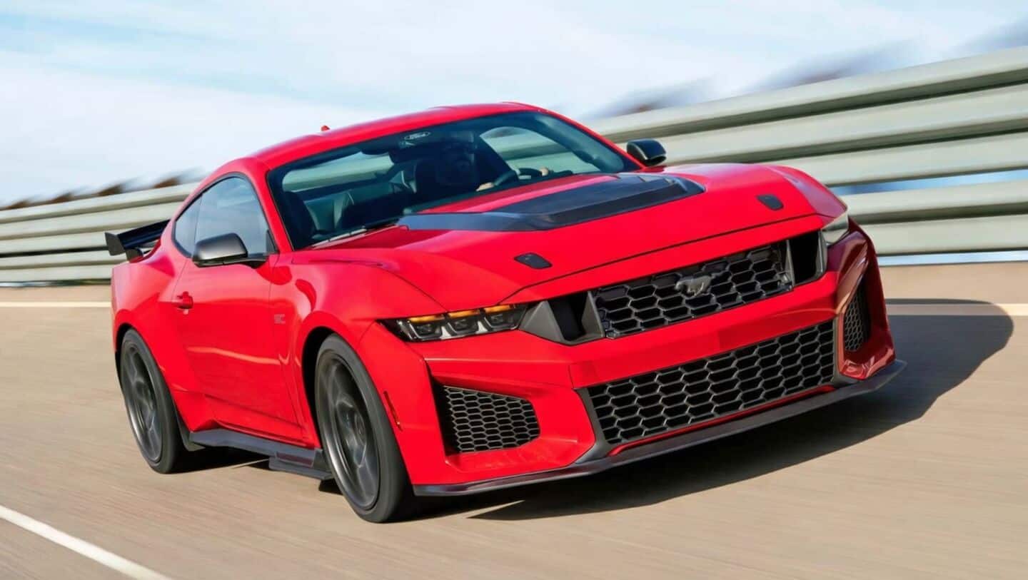 Ford unveils Mustang Dark Horse SC with 795hp 5.2L V8