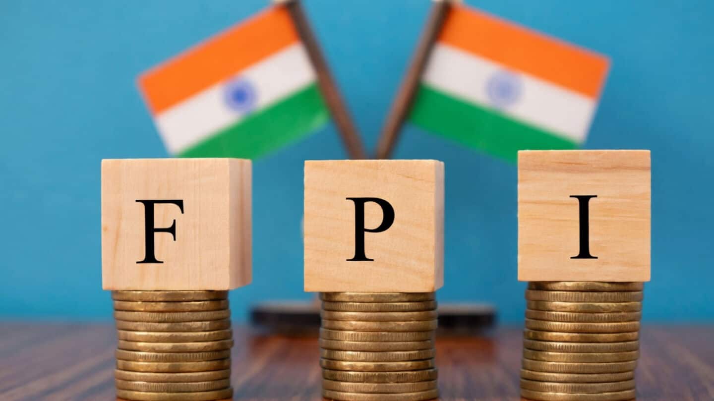 FPIs pulled out ₹52,704 crore in the 1st fortnight of March 2026
