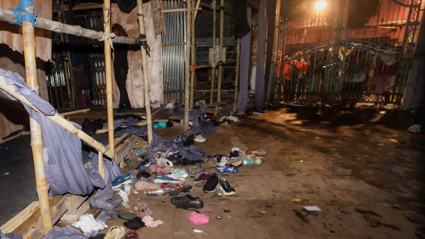 Sudden downpour at Chorbagan Sarbojanin pandal causes stampede, 19 dead