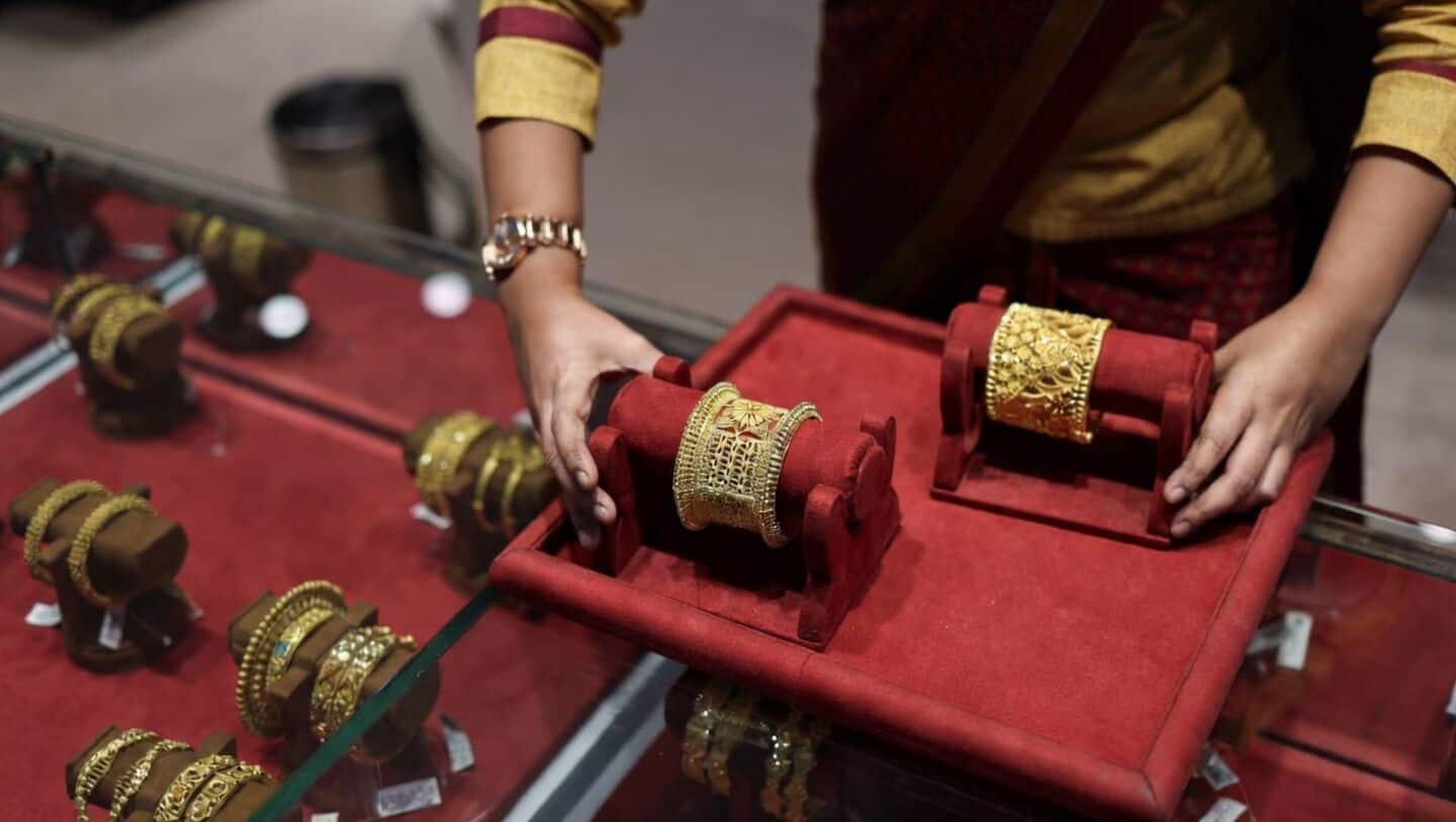 India raises gold import duty to 15%, brands push exchanges