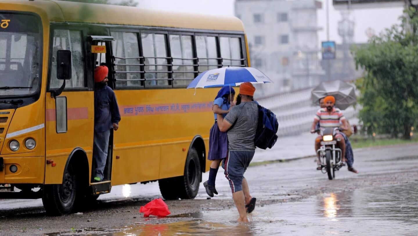 Maharashtra school bus fares to increase 15% from June 2026