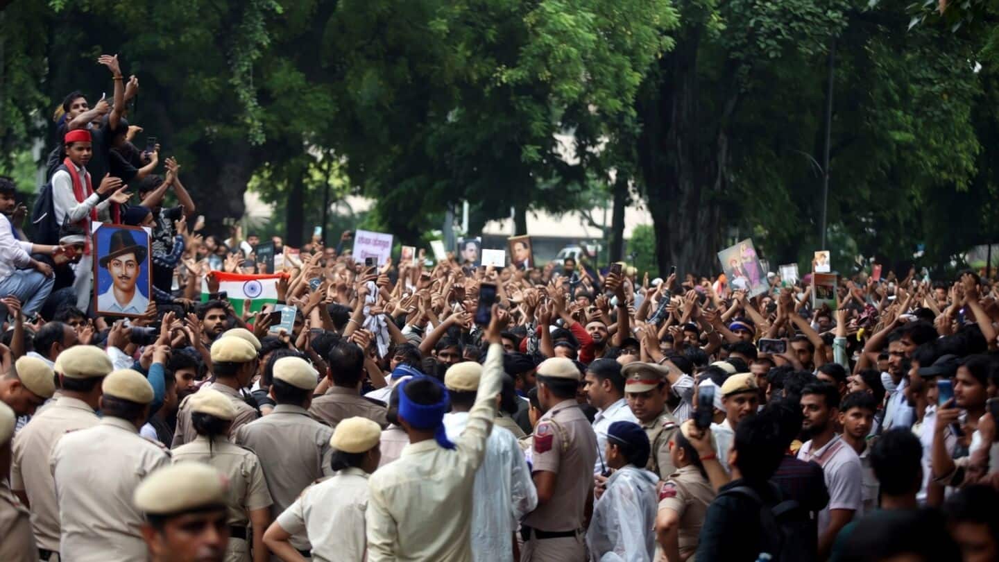 Delhi protest balloons to over 50,000, nearly 200 police injured