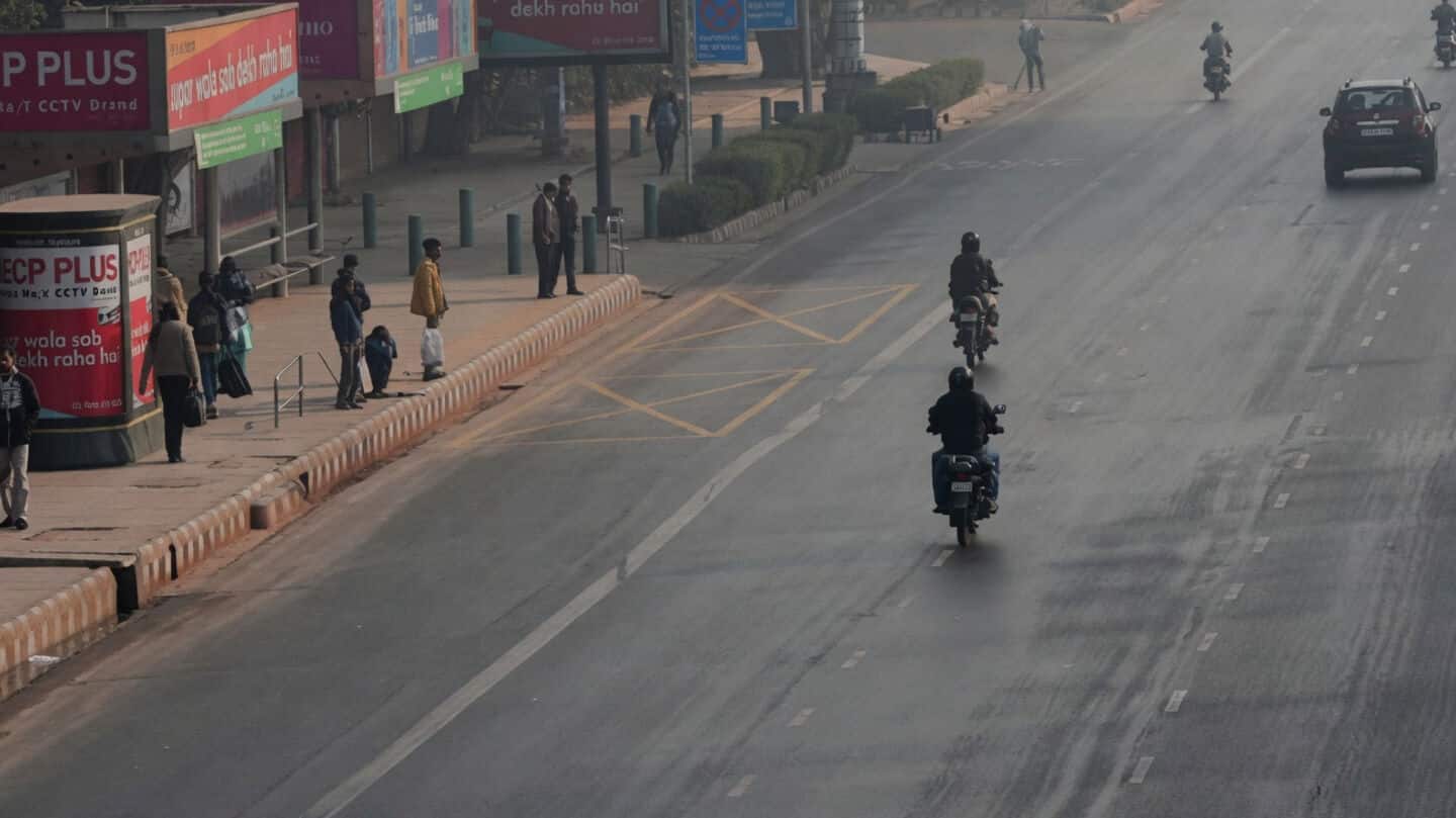 Delhi greenlights removing signals on 25 roads for U-turn spots