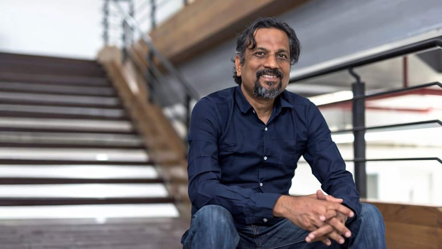 Uber driver returns passenger's wallet, earns praise online