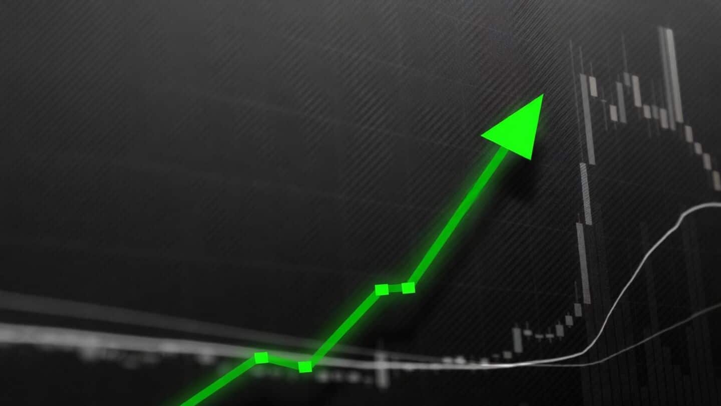 Sensex rises 552.24 on Friday as Indian Nifty tops 24,300