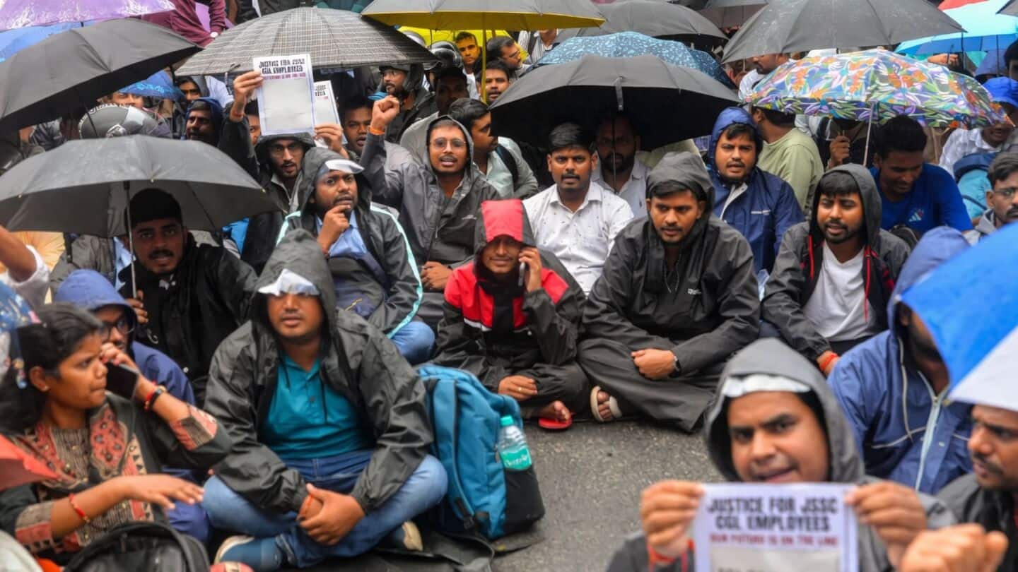 Jharkhand students pause month-long exam protest, give state 2 months