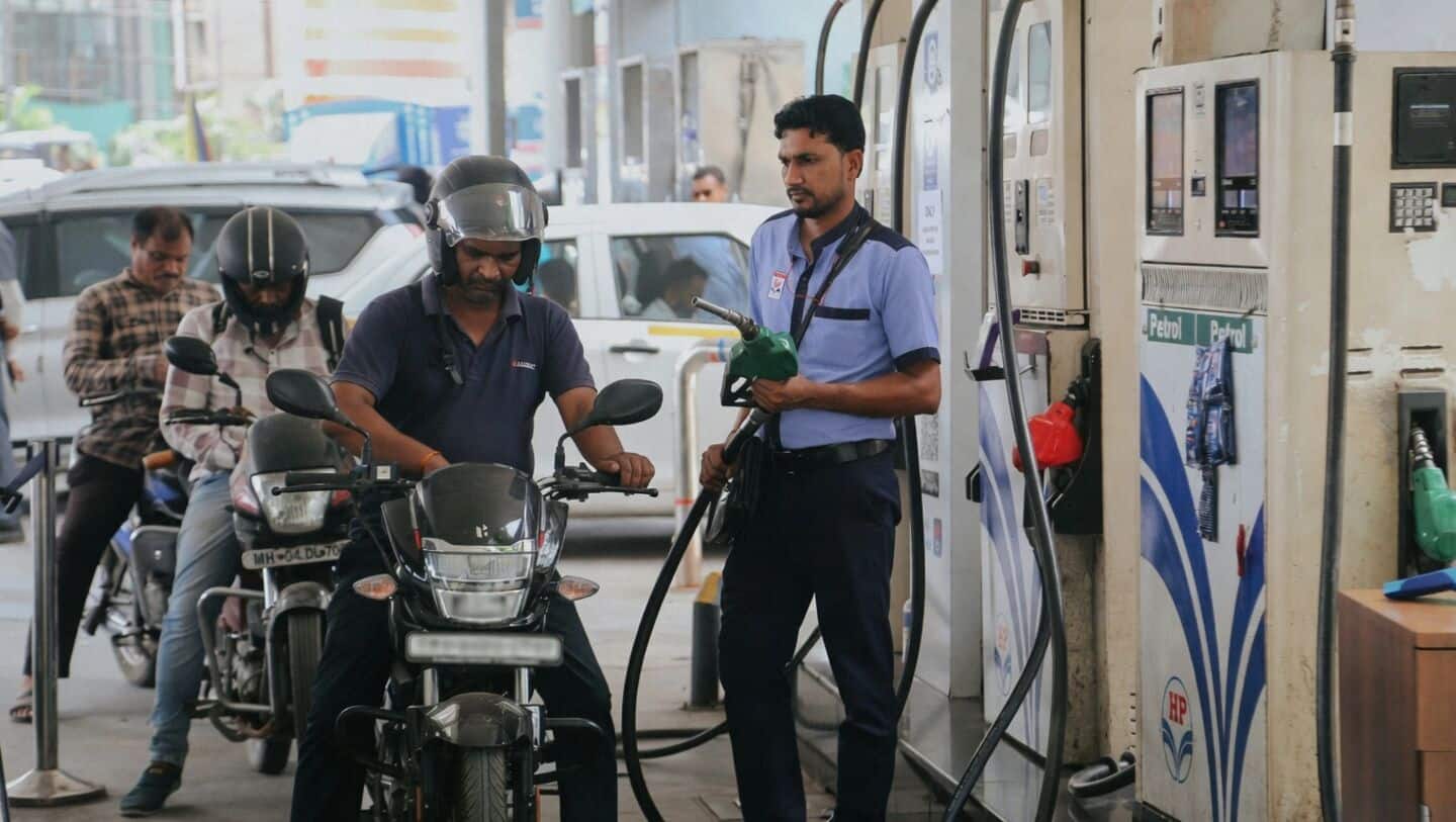 Oil holds above $110 as U.S.-Iran tensions unsettle markets