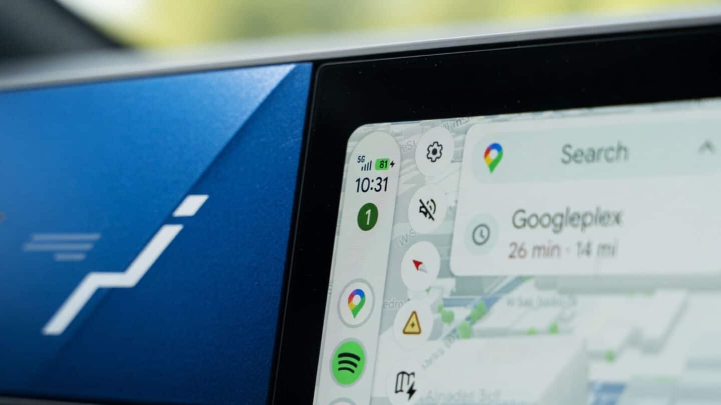 Google rolls out Android Auto 17.8 fixing signal icon bug
