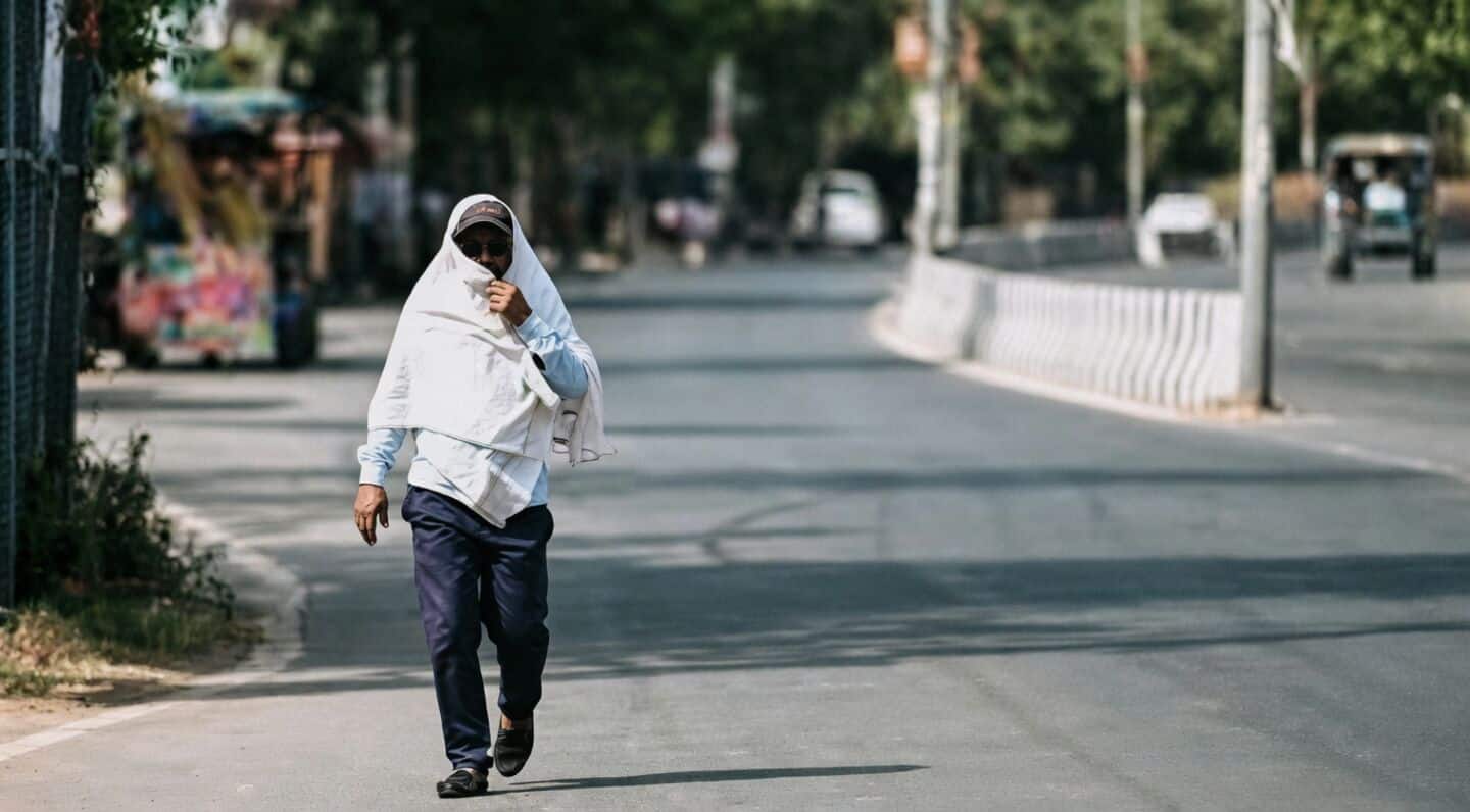 IMD issues orange alert, Haryana Punjab heat up nearly 1°C