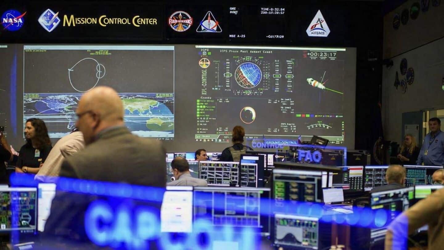 NASA readies Artemis 2 April 2026 Orion Moon flyby