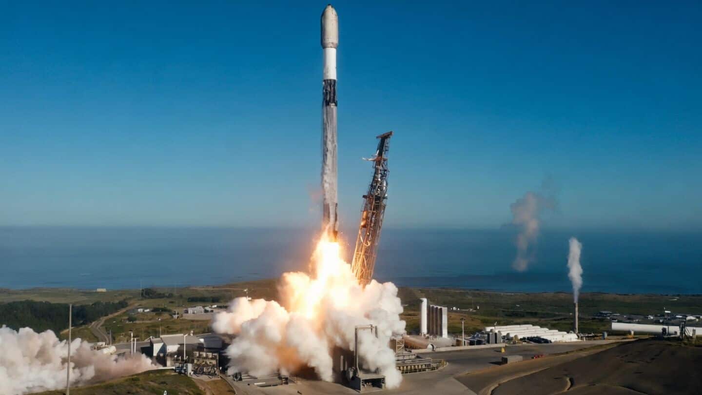 SpaceX launched 24 Starlink satellites raising total more than 10,600