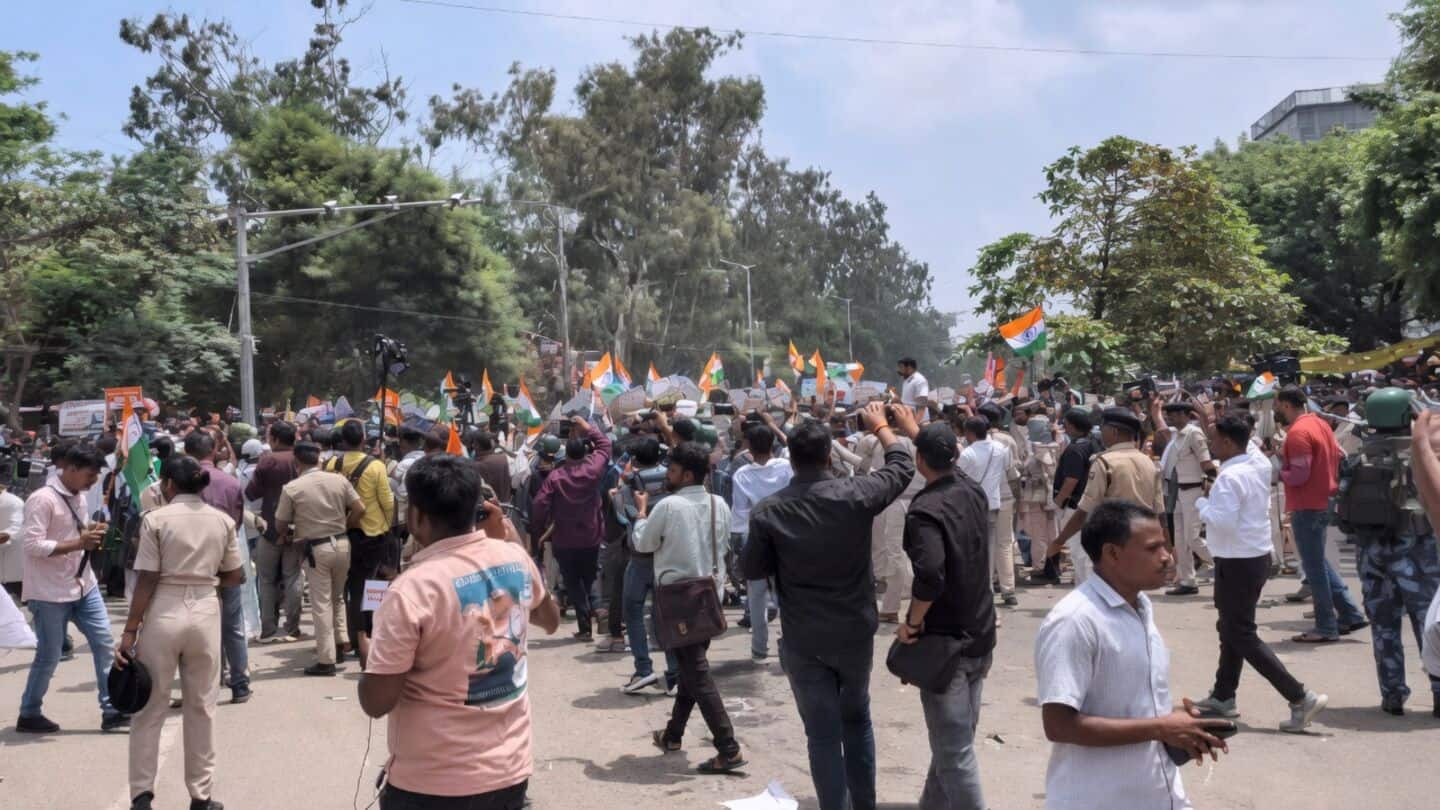 Patna students protest demanding 70th BPSC cancelation over alleged irregularities