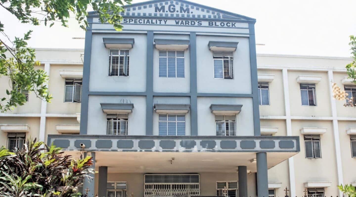 MGM Hospital ceiling plaster falls injuring 6, Ramkumar Reddy says