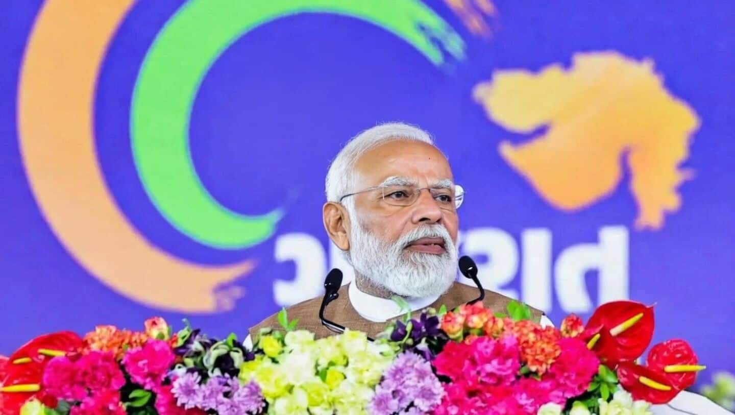 Narendra Modi visits Deesa IAF base to bolster western security