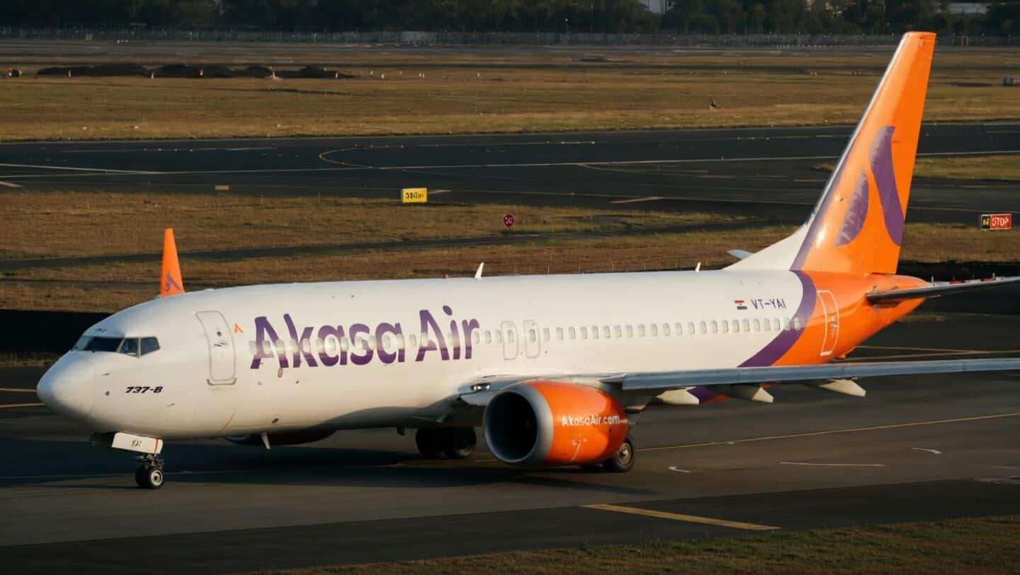 Akasa Air boosts capacity 13.2% while Indian peers cut operations