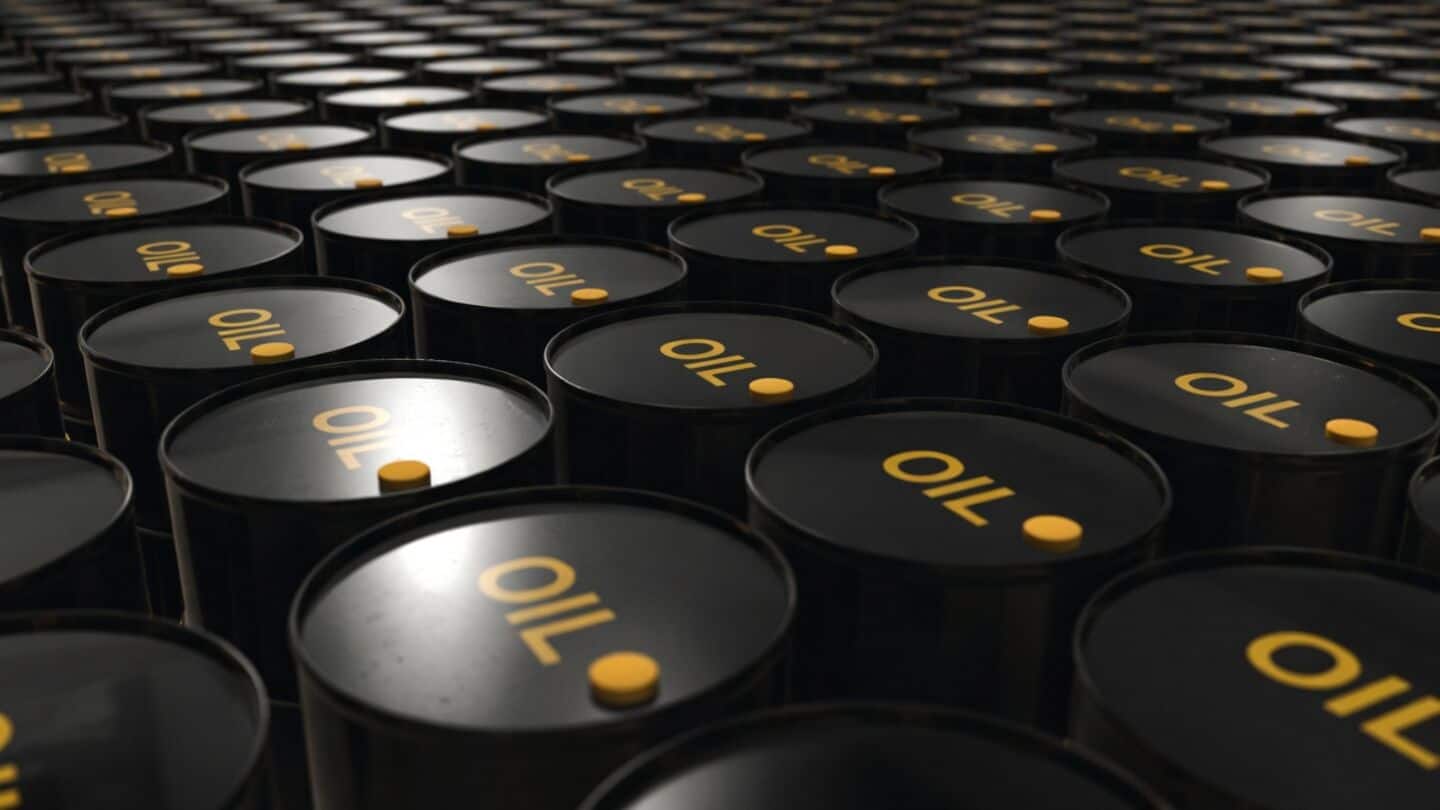 Crude slips amid Iran-Qatar talks over Strait of Hormuz