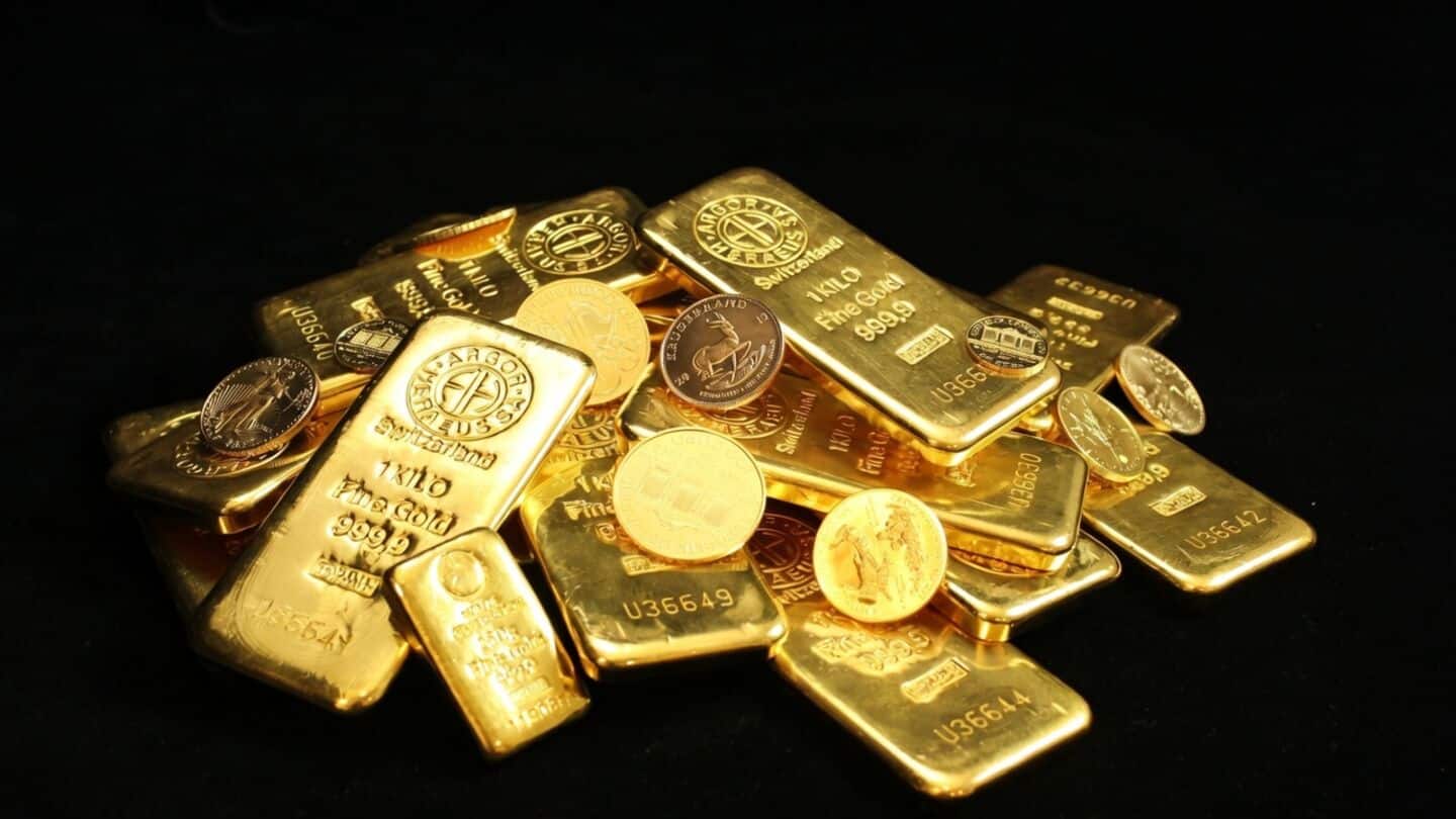 U.S.-Iran tensions roil markets as gold steadies and silver rebounds