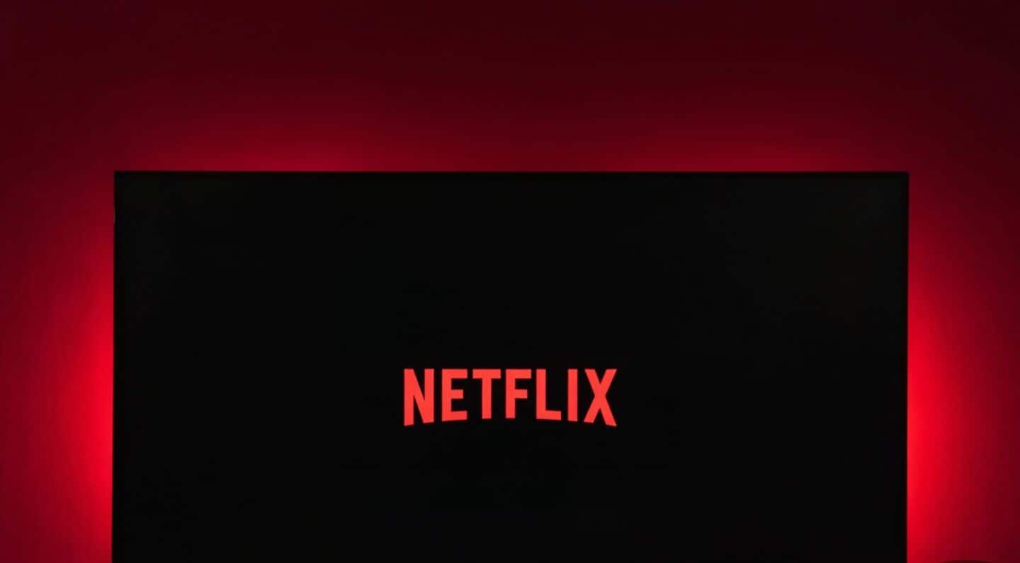 Netflix trials AI voice search for mood queries, text replies