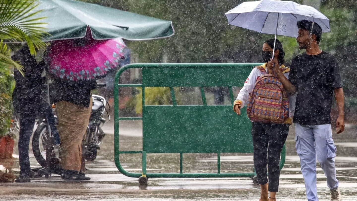 दक्षिण भारत में मौसम: बेंगलुरु में यलो अलर्ट, केरल में समय से पहले मानसून की एंट्री