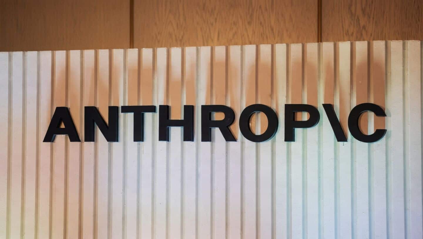 Anthropic raises $65B, valued $965B, overtakes OpenAI via Claude chatbot