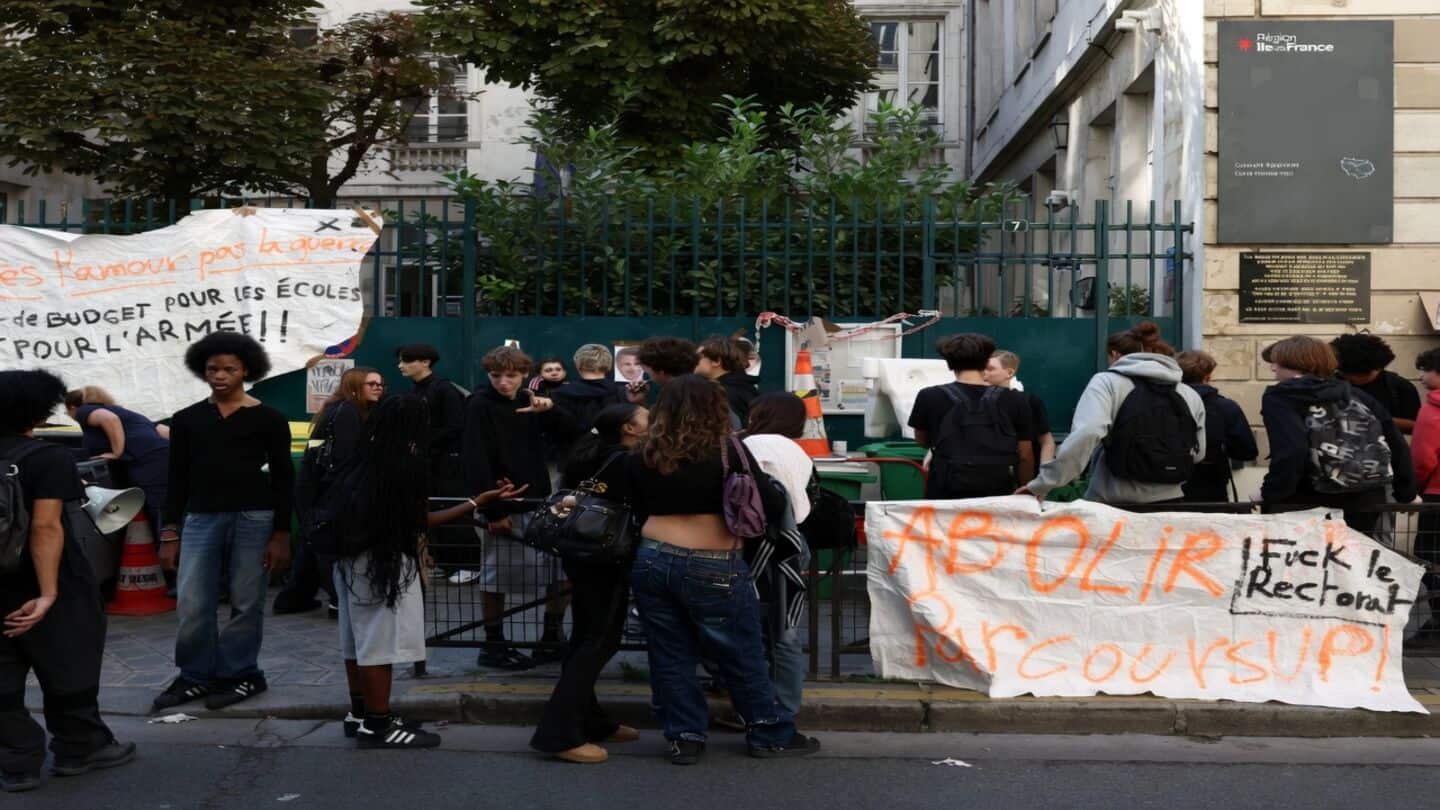 France shutters about 400 schools after protests turned destructive