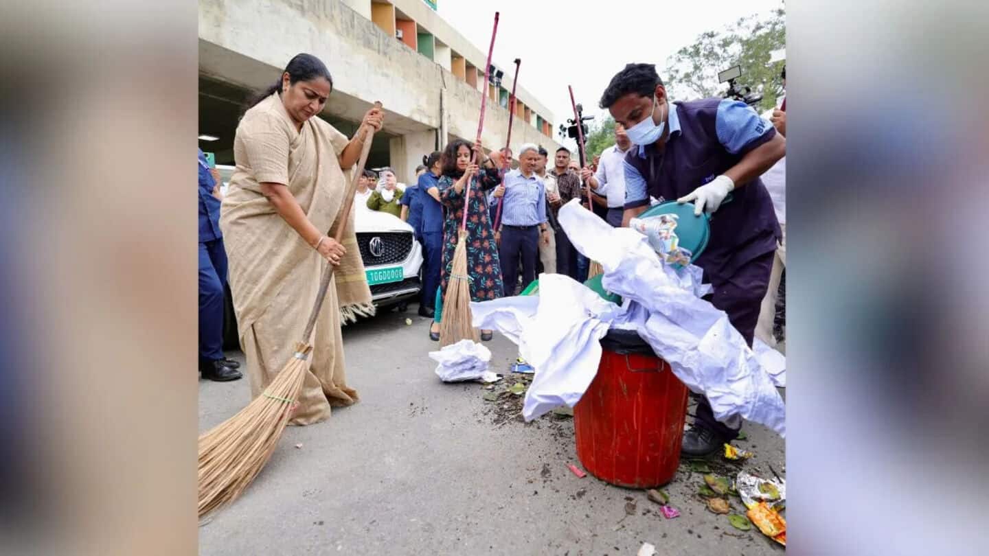Delhi CM leads massive Ring Road cleaning drive