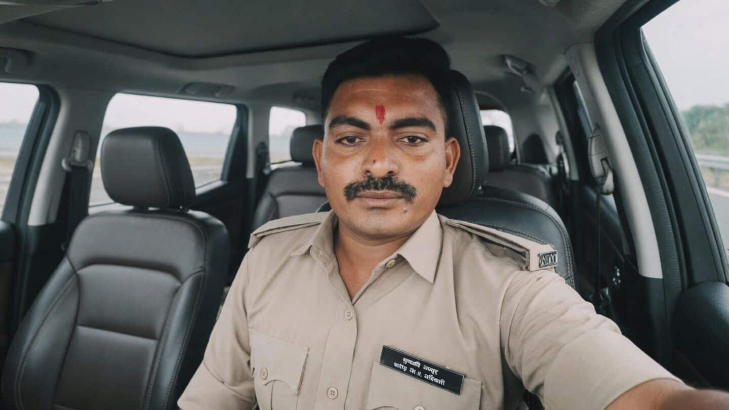 Gujarat constable Ramgar Mohangar Gosai resigns, vows barefoot till 2029