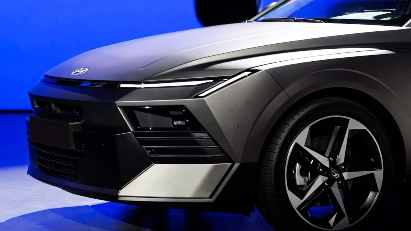 Hyundai unveils over 100 vehicles to challenge US hybrids, BYD