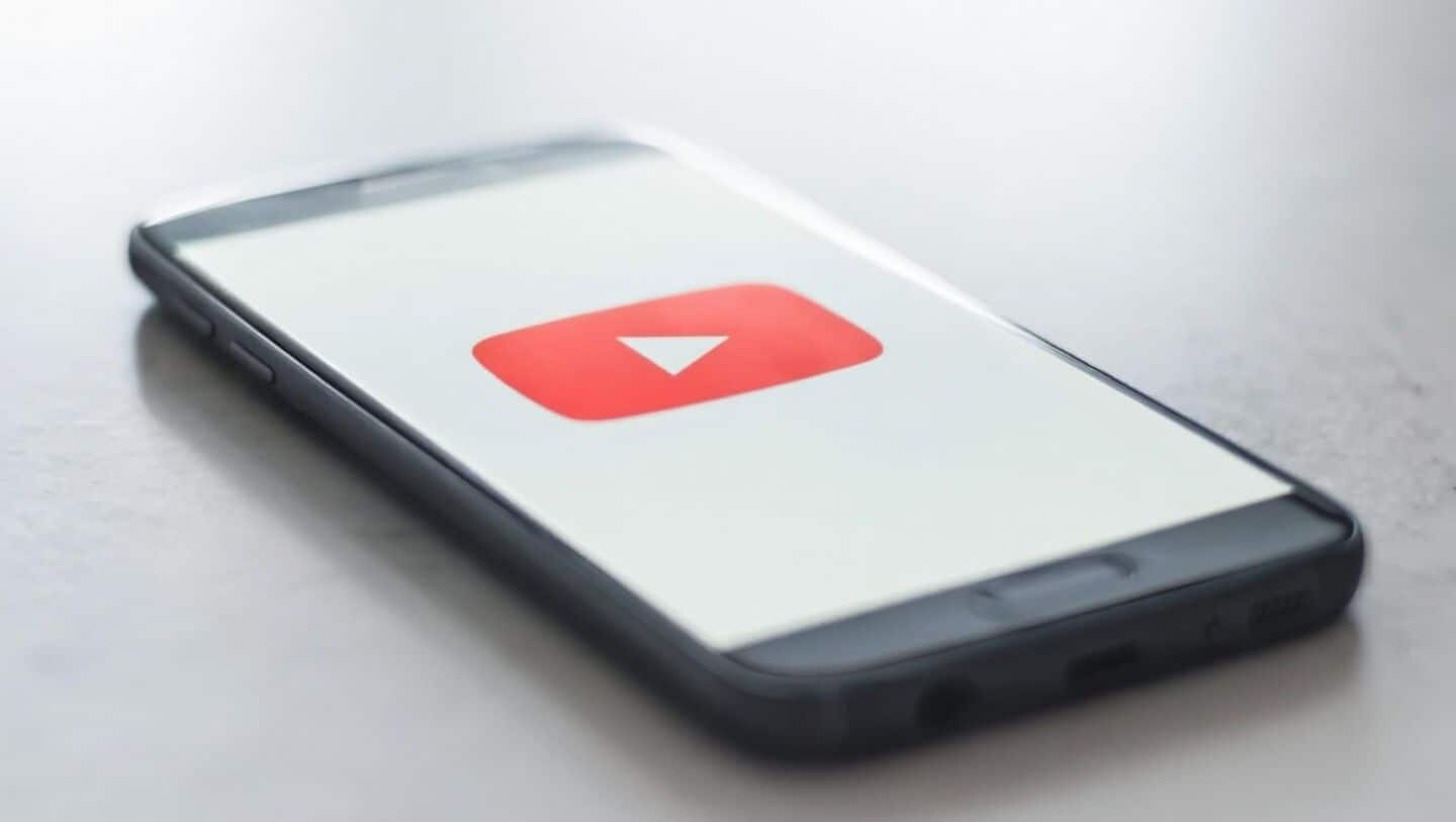 Three YouTubers sue Apple, alleging DMCA violations over AI training