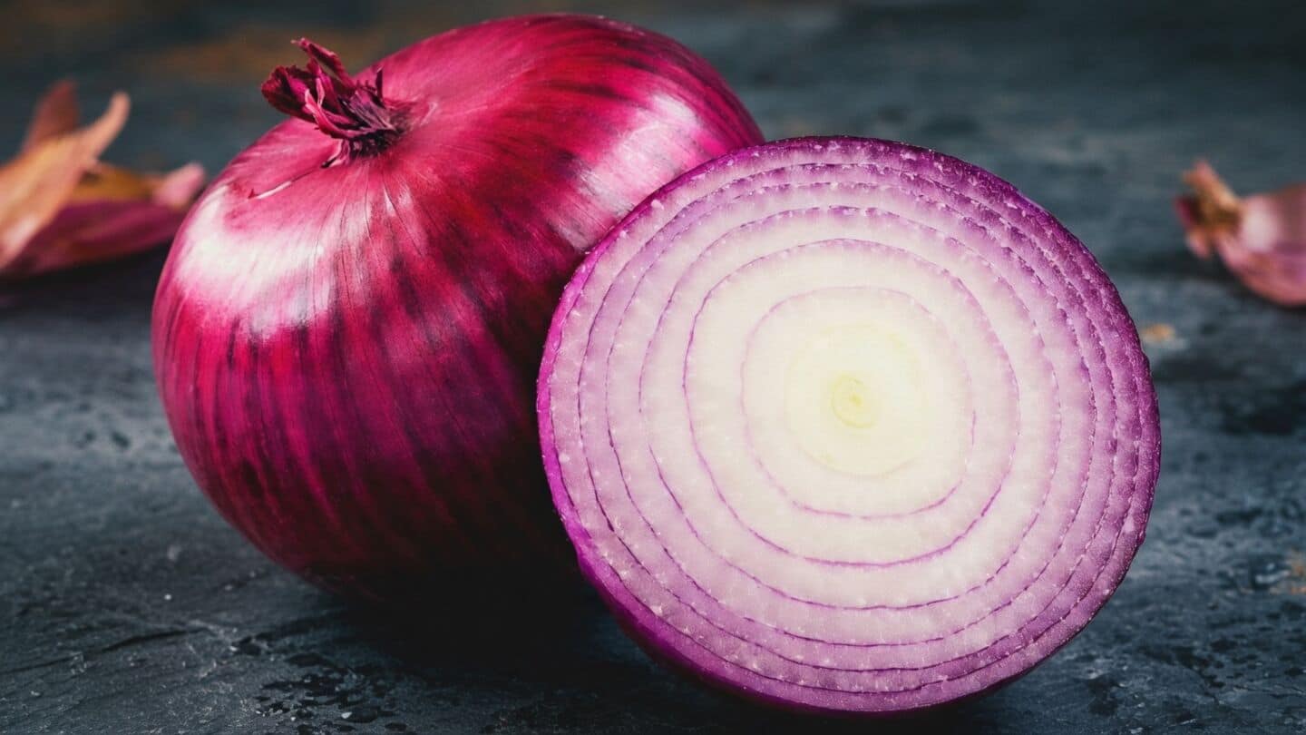 Lasalgaon onion prices climb 7% while shoppers pay ₹60-70/kg