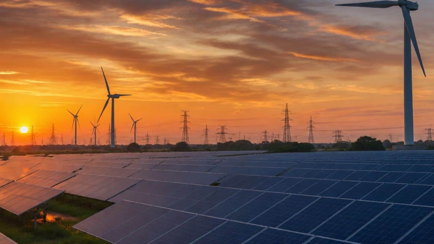 भारत की हर साल 50GW रिन्यूएबल एनर्जी बढ़ाने की योजना
