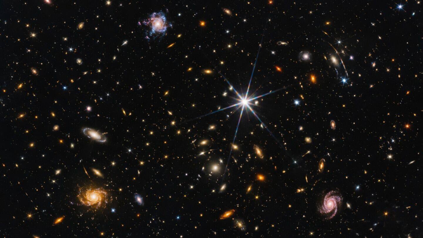 Webb telescope finds unexpectedly developed galaxies 300-400 million years old