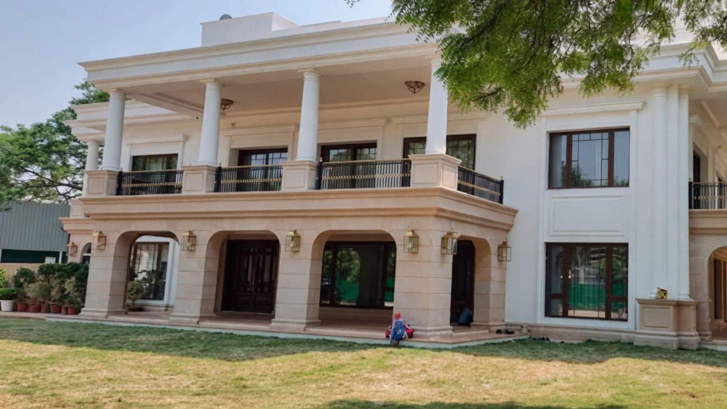 Delhi's Sheesh Mahal may be leased as luxury event venue