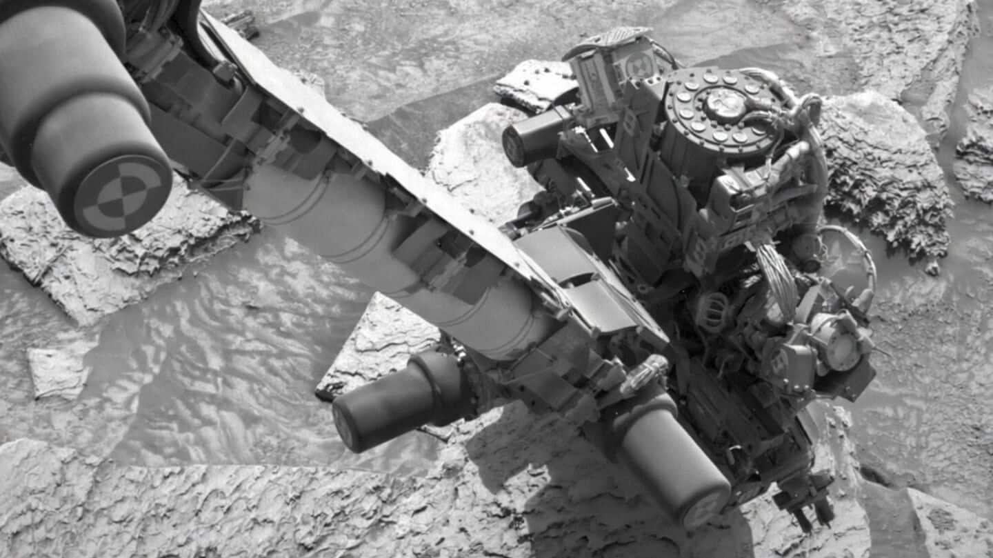 NASA's Curiosity records 1st 13kg rock stuck to drill