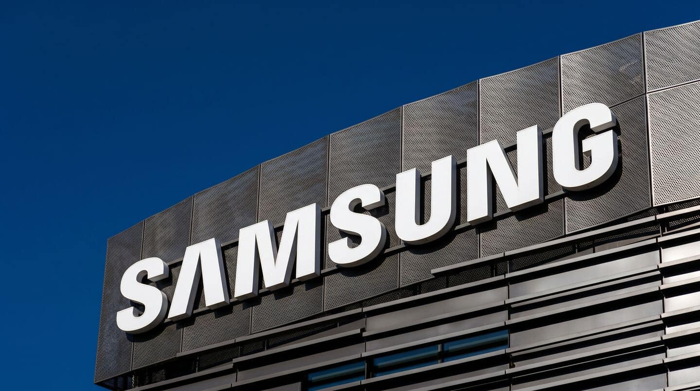 Samsung's largest union accepts deal granting an average $340,000 bonus