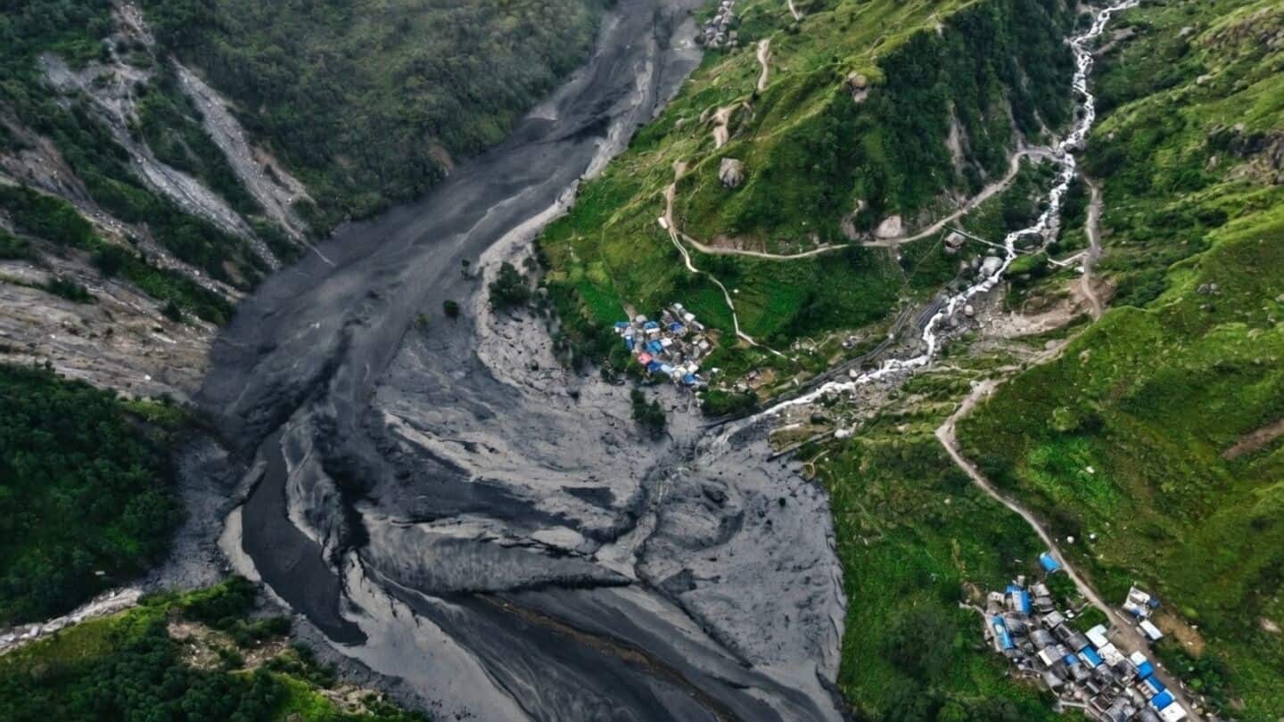 Budhi Gandaki landslide strands over 100 foreign trekkers, 96 evacuated