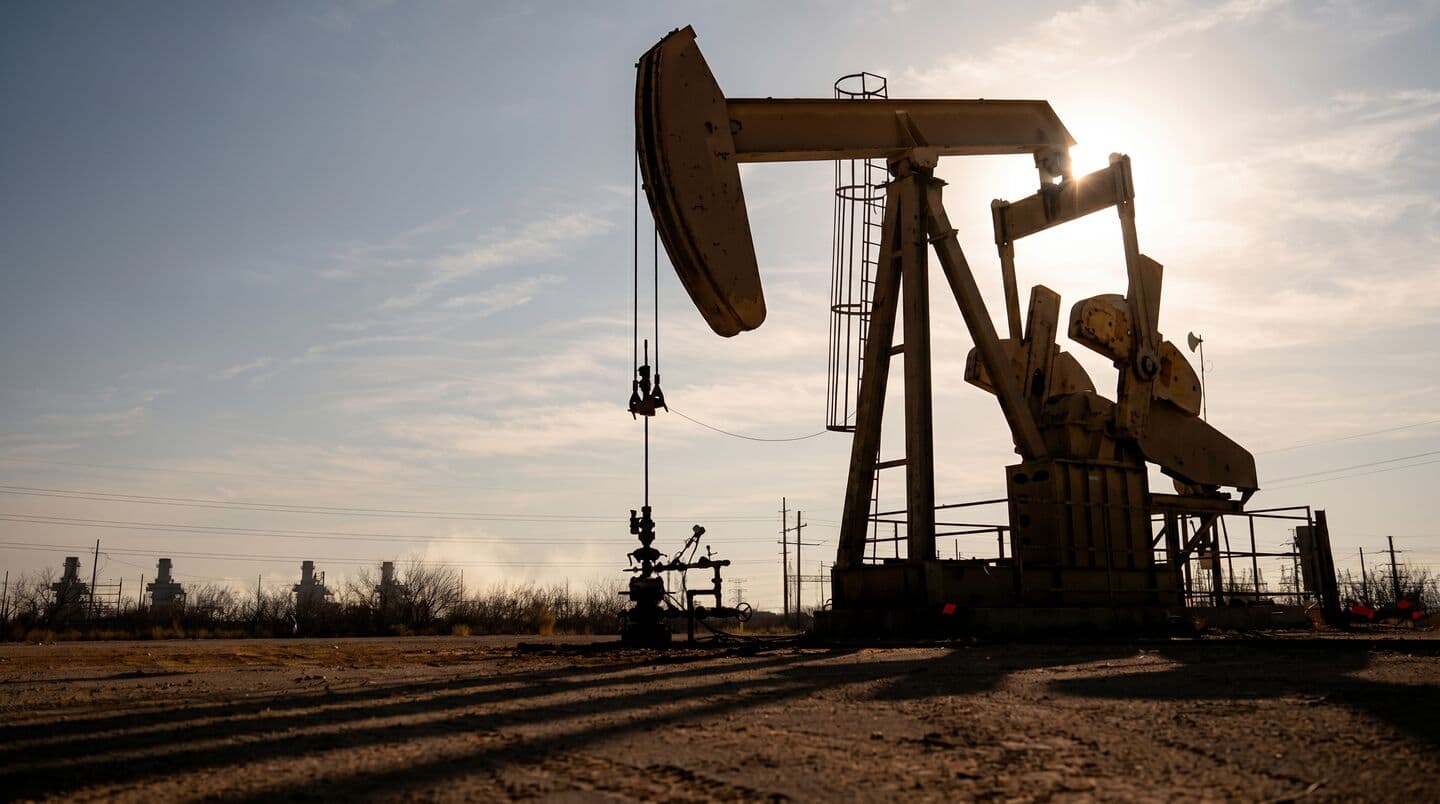 Oil holds above $100 after Donald Trump's Hormuz move