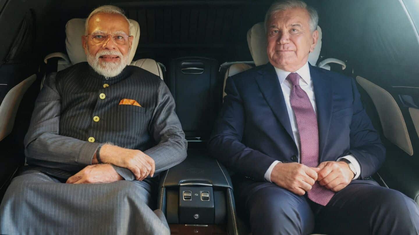Narendra Modi arrives in Tashkent sharing car ride with Mirziyoyev