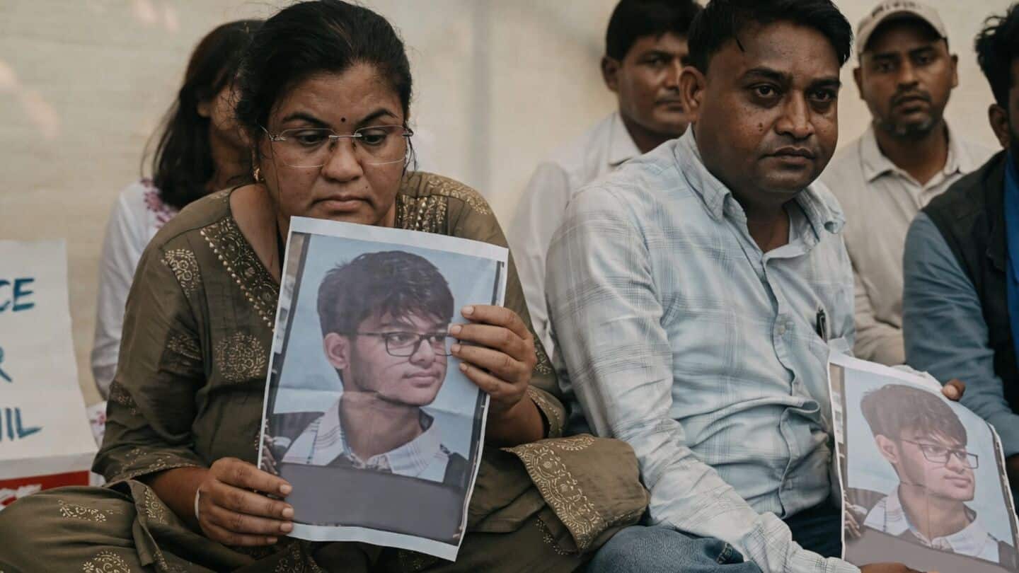 Mumbai Police deny detaining father of deceased student Sahil Wakode