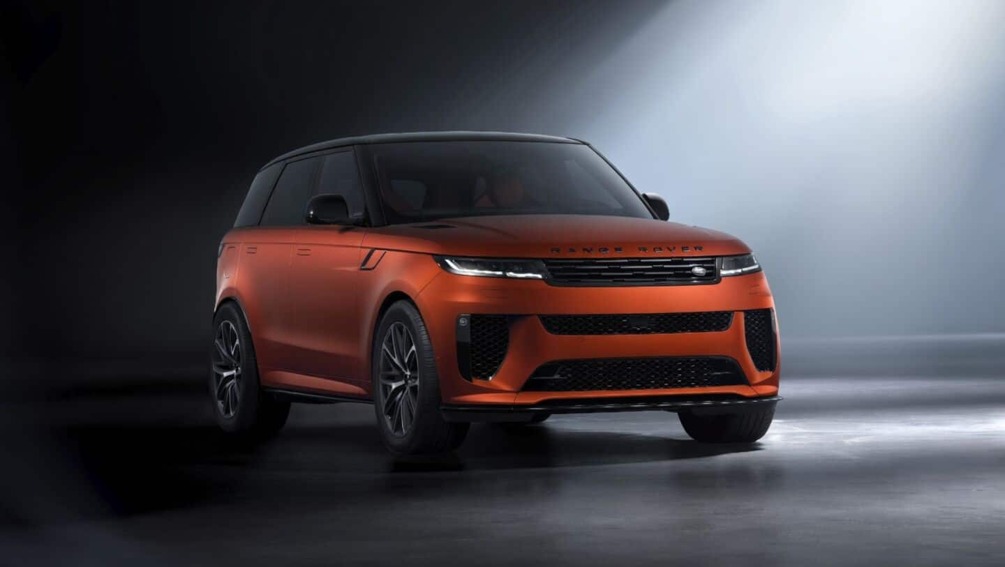 Range Rover Sport SV debuts in India at ₹2.05Cr