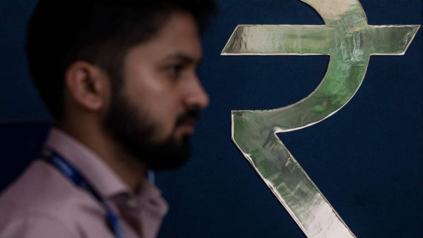 Rupee closes at 95.81 after RBI urges banks sell dollars